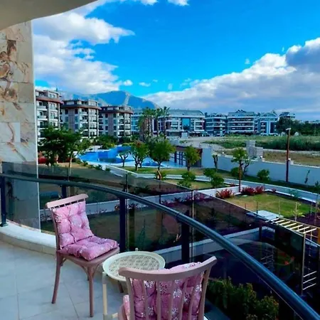 Oba 46 Lux Flat דירה